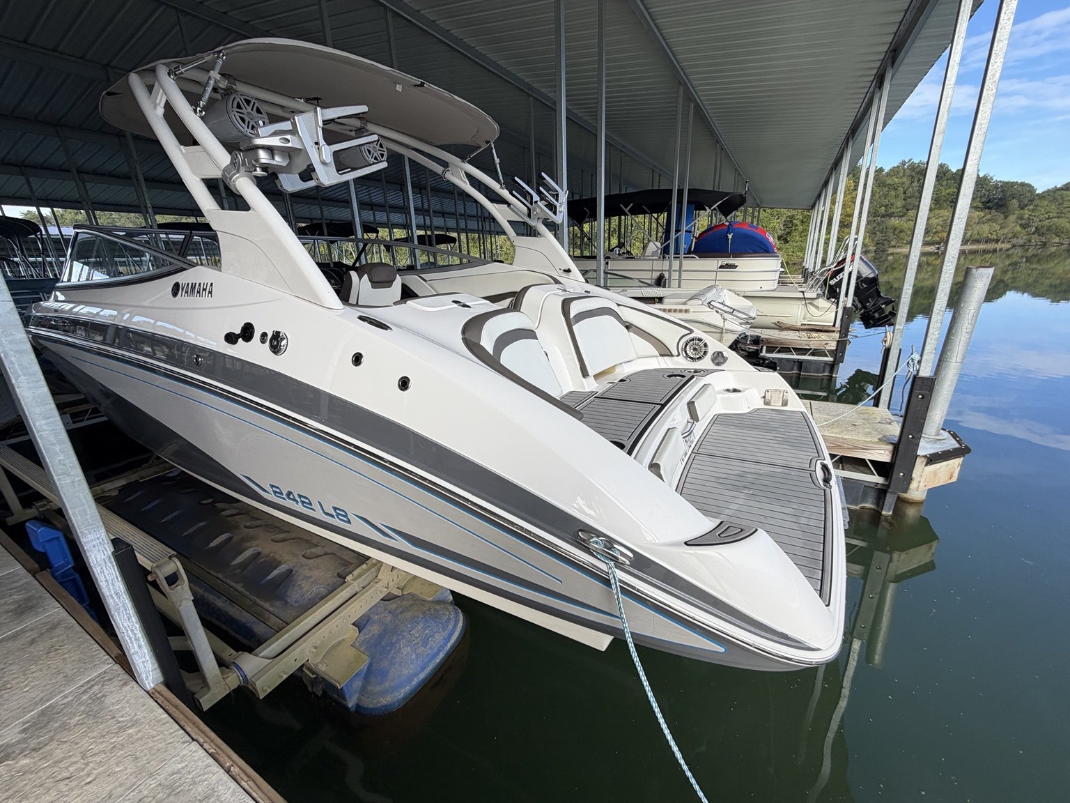 Clean Yamaha boat after detailing